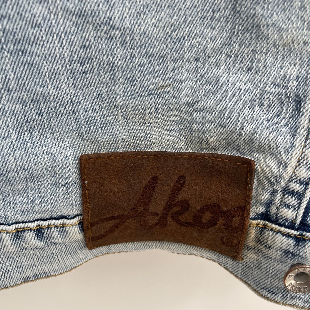 Akoo Oversized Distressed Denim Jacket Men's Size‎ M Floral Patches Metal Studs - Picture 7 of 16